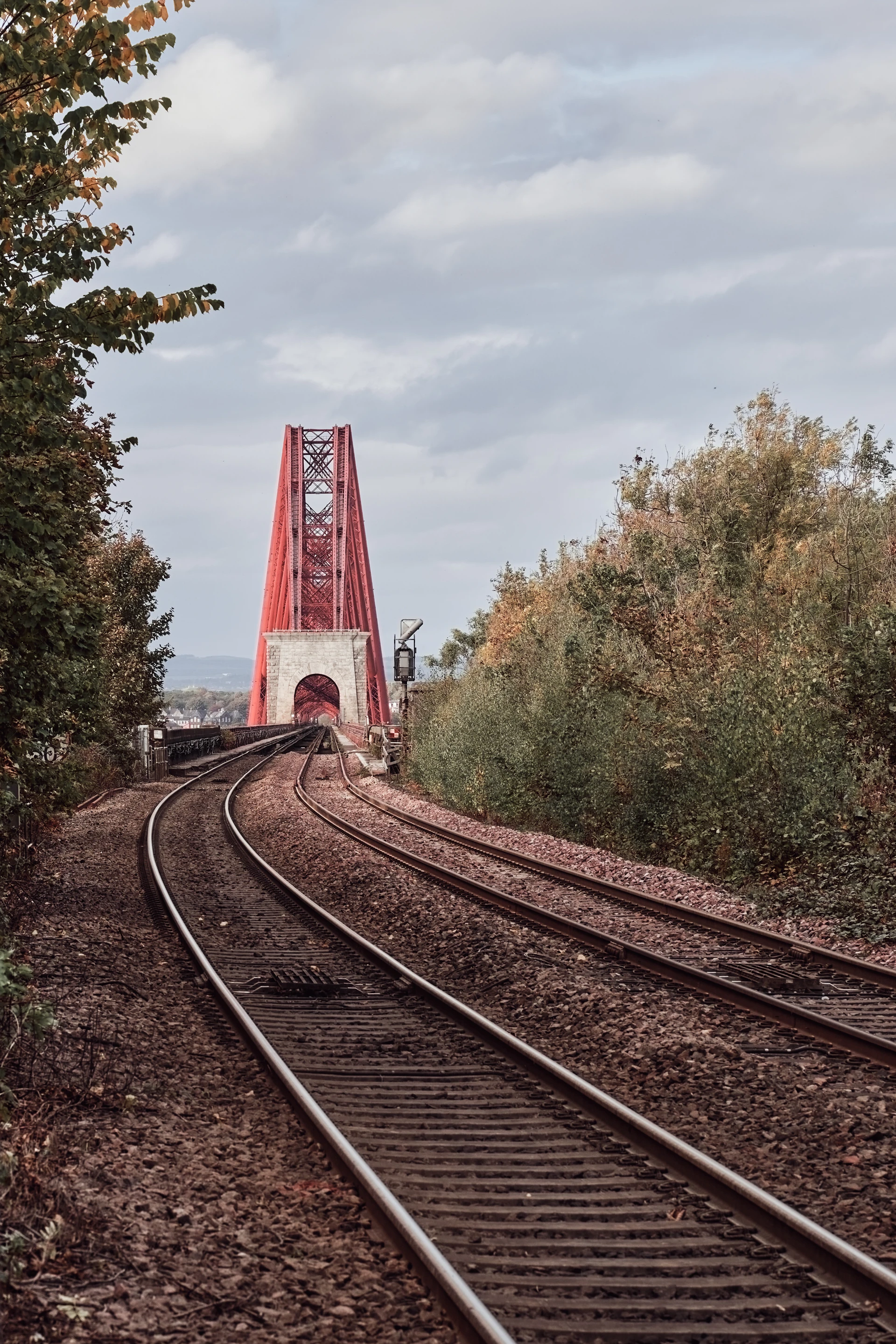 Background image - Forthrailbridgedalmenystation